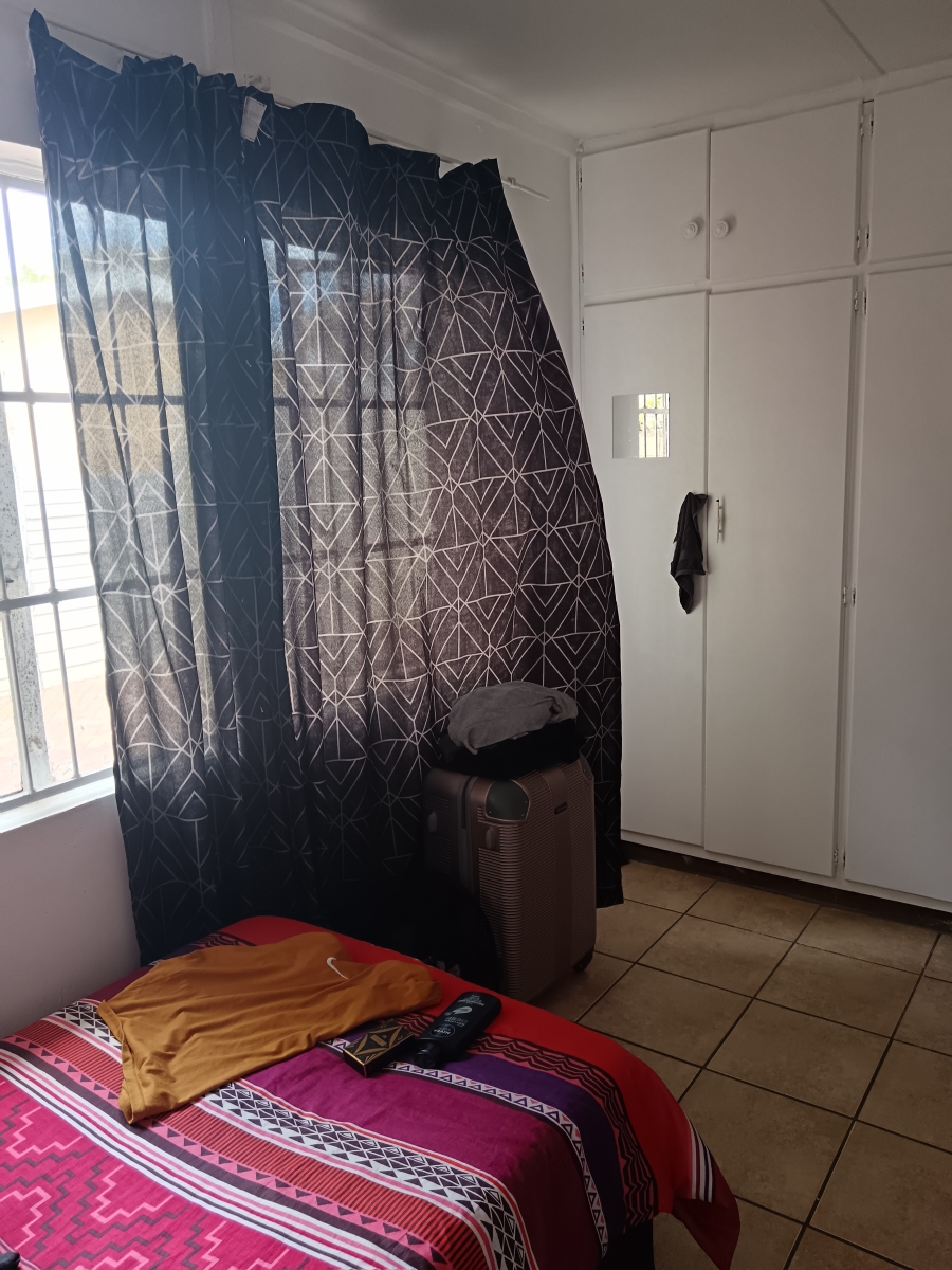 8 Bedroom Property for Sale in Brandwag Free State